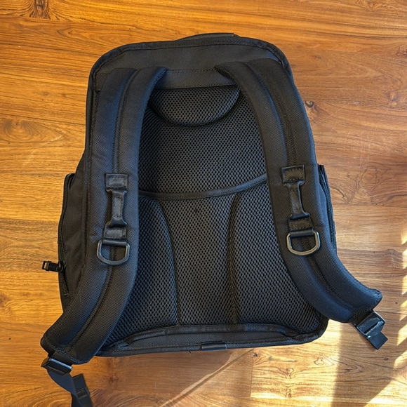 Tumi Alpha Briefpack backpack - Picture 3 of 9